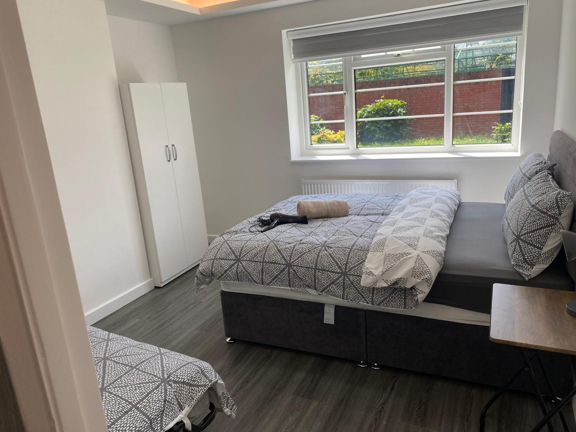 2 Bedroom Flat Londra